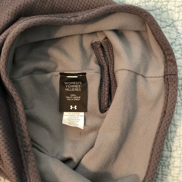 Under Armour Ponytail Toboggan! - Picture 4 of 6